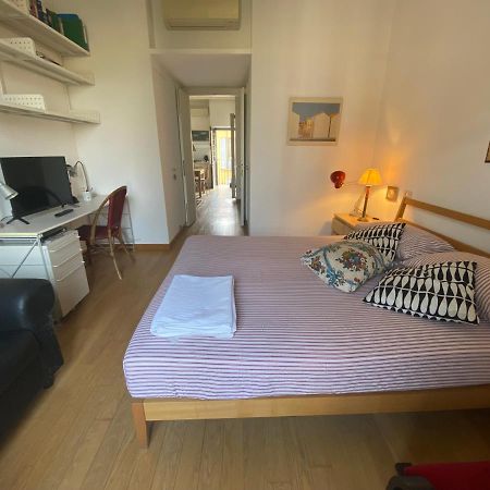 New Luxury Navigli Whole Apartment Milan Bagian luar foto