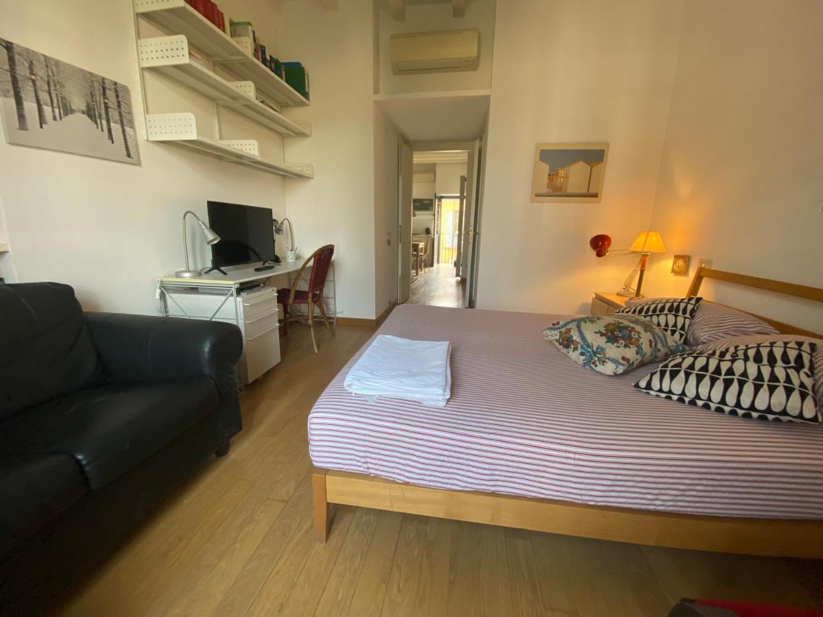 New Luxury Navigli Whole Apartment Milan Bagian luar foto